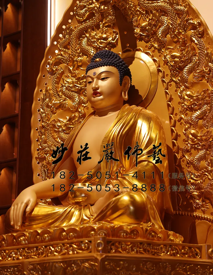 釋迦牟尼佛塑像右側照