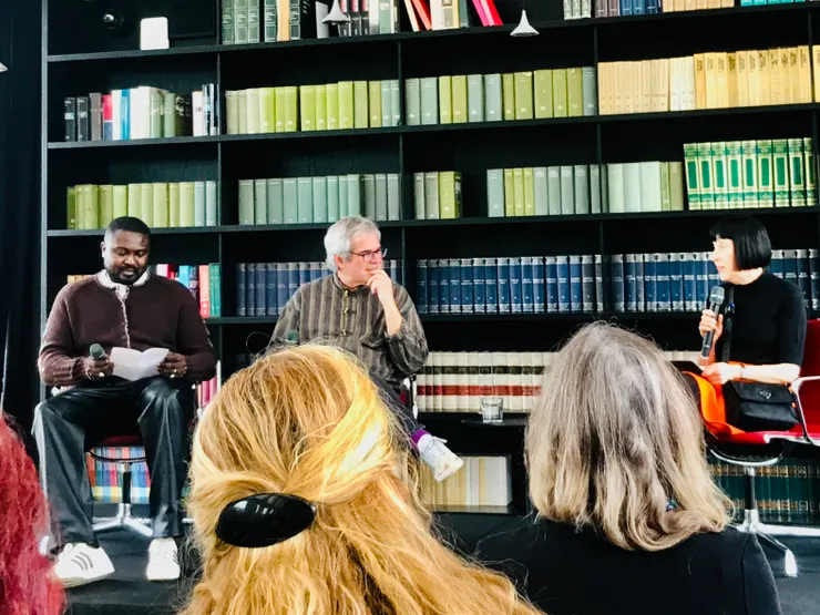 Eames 孫子兼基金會主席Eames Demetrios（中）