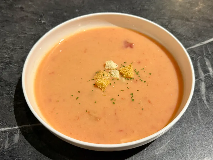 主廚濃湯 蕃茄巧達濃湯 100元