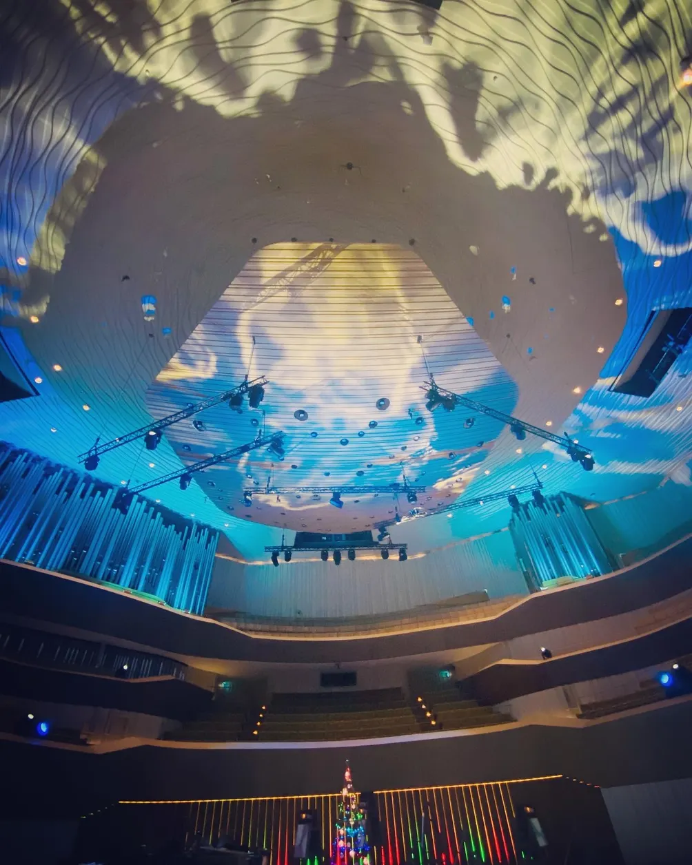 🚀71696星球人🎞️旅居地球遊記🎬