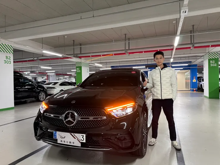 分享2024 GLC300 Coupe 黑車黑內外匯車代購實錄，從找車、檢查到三天成交，全流程解析。專業外匯車代購如何幫助客戶精準入手理想車款。