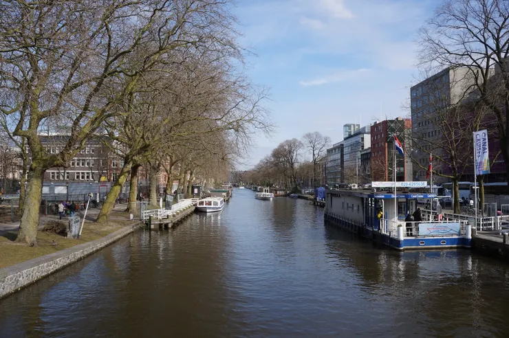 這張照片是4/6拍的，好天氣的運河