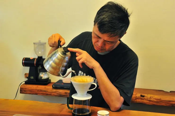 【十幾年來愉悦相伴無數閒逸晨午！2013/3/9。】