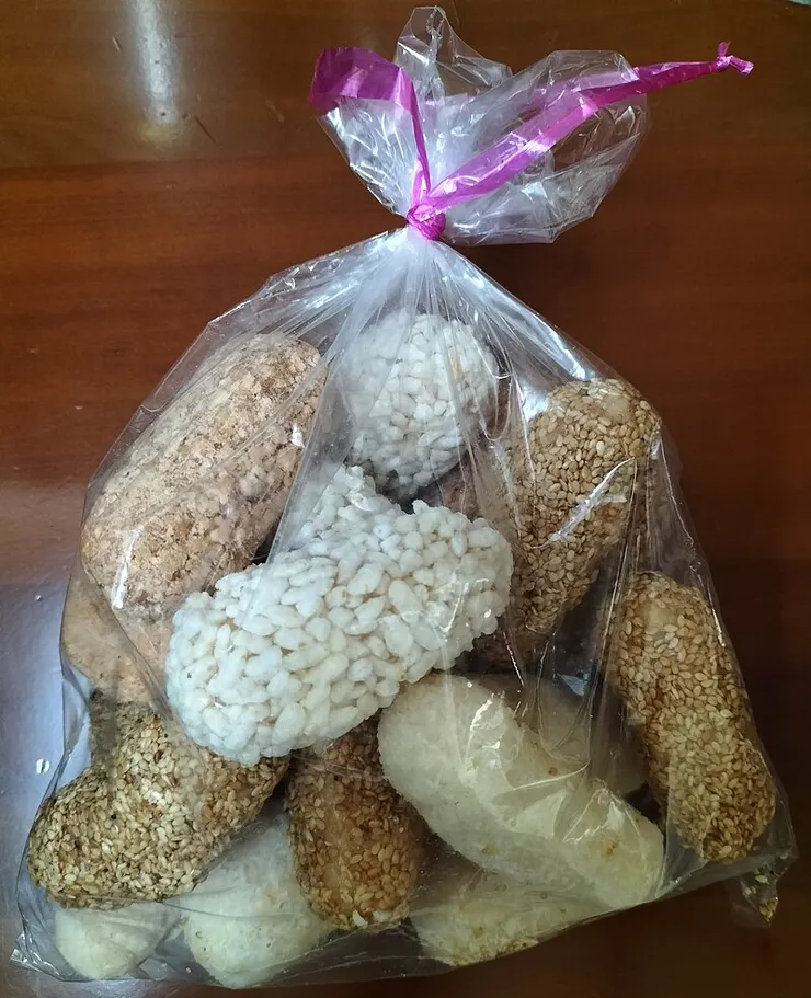 米粩。由 Nkywvuong - 自己的作品, CC BY-SA 4.0