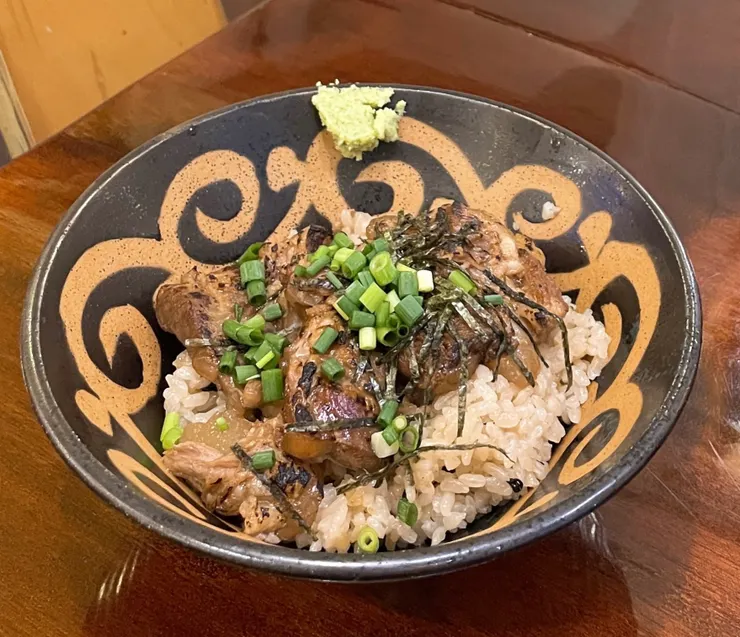 沖繩炊飯加滷豬軟骨