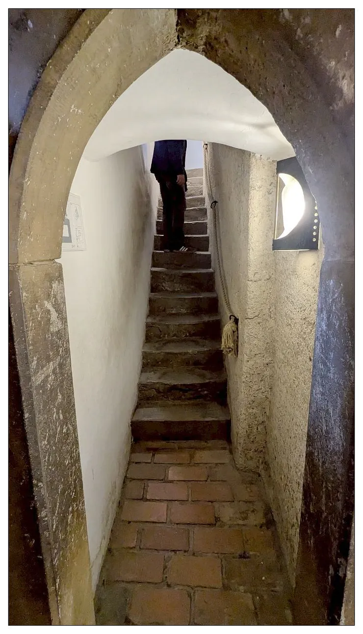 城堡內部挺狹小的