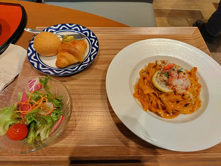 紅松葉蟹番茄奶油義大利麵