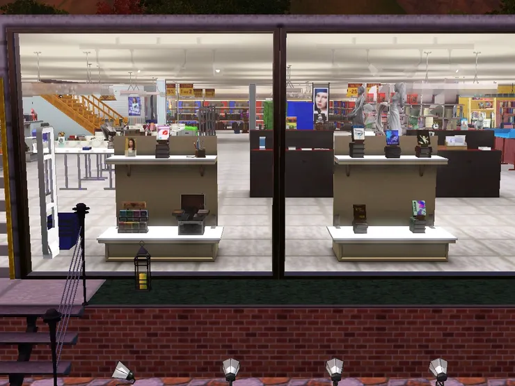 我覺得店舖的櫥窗十分重要，就像人的靈魂之窗。因此我用了很大的玻璃窗。