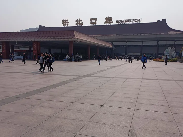 拍拱北口岸的時候總是逆光，再次補拍還是覺得不好看=”=