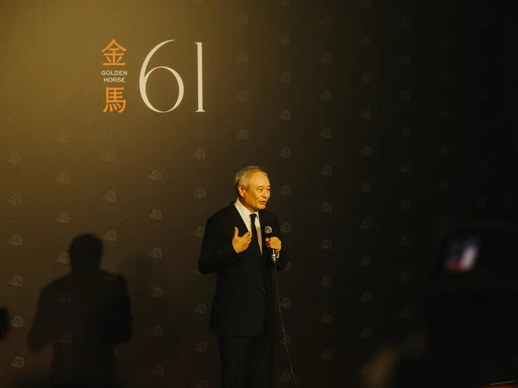 第 61 屆金馬獎李安紅毯致詞照。／攝影 朱學文