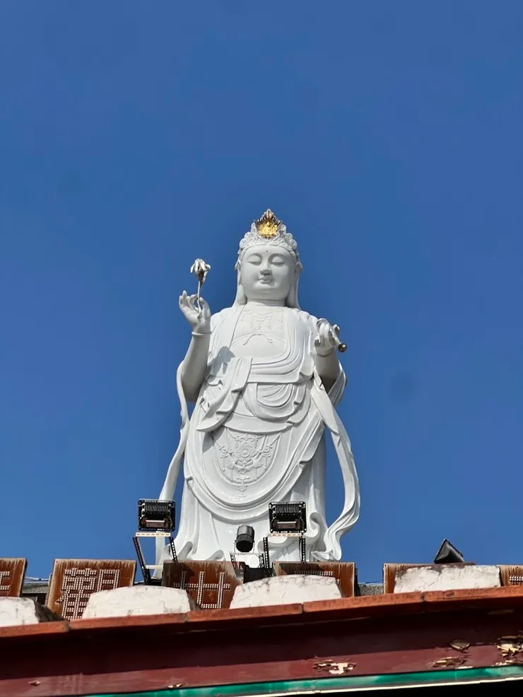 觀音菩薩雕像（圖片截圖於網路）