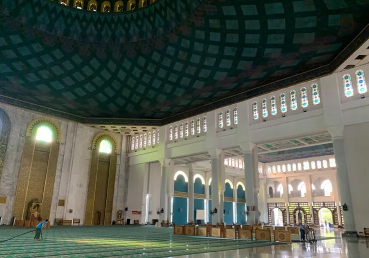 偉大清真寺內廳