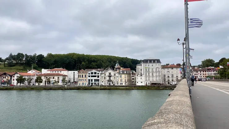 流經貝雲市的阿杜爾河