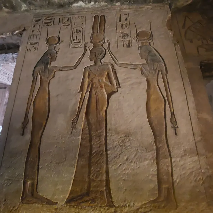 「太陽神的光芒因妳而有了意義」-Nefertari temple(妮菲塔莉神殿)