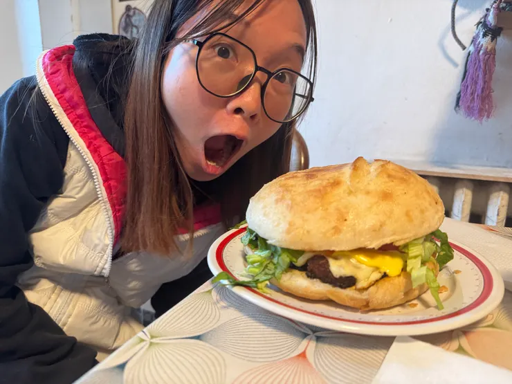 被雇主請的羅馬尼亞漢堡