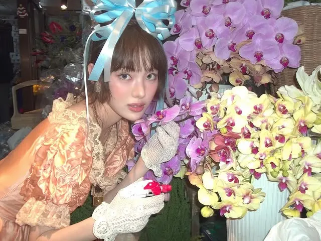 在這首歌裡，「找不到」不是迷失方向，而是不再出現在他人替你設定的框架中，選擇站在座標之外。