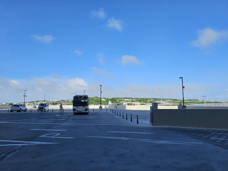 回程巴士乘車處。記得飯店裡有路標指示，不怕迷路。