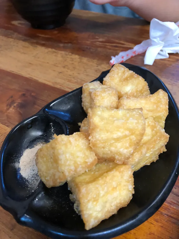 像炸豆腐的糕渣,差強人意。