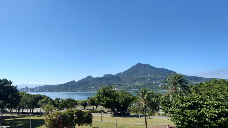 久違的淡水河與觀音山