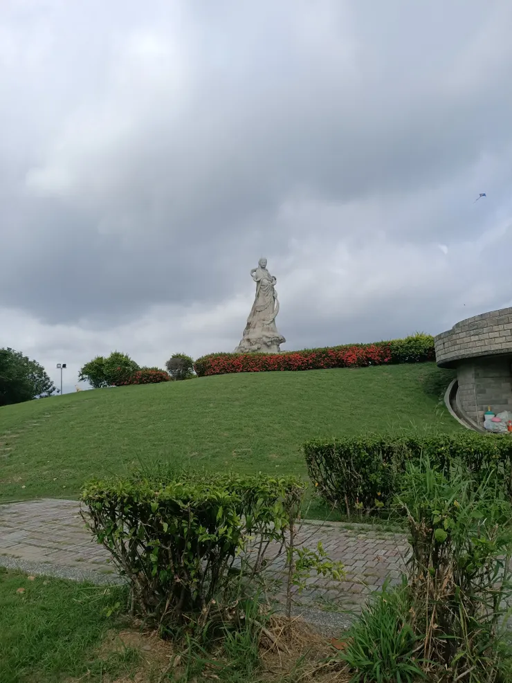 的確有人在放風箏