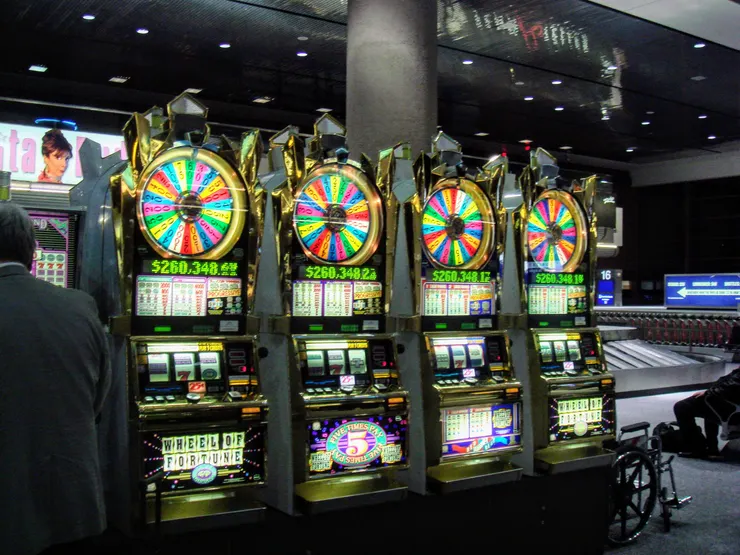 就算在機場也該來玩一把的拉斯維加斯