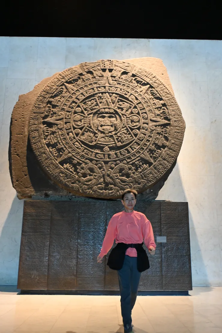 阿茲特克日曆石 The Aztec sun stone (Spanish: Piedra del Sol) 