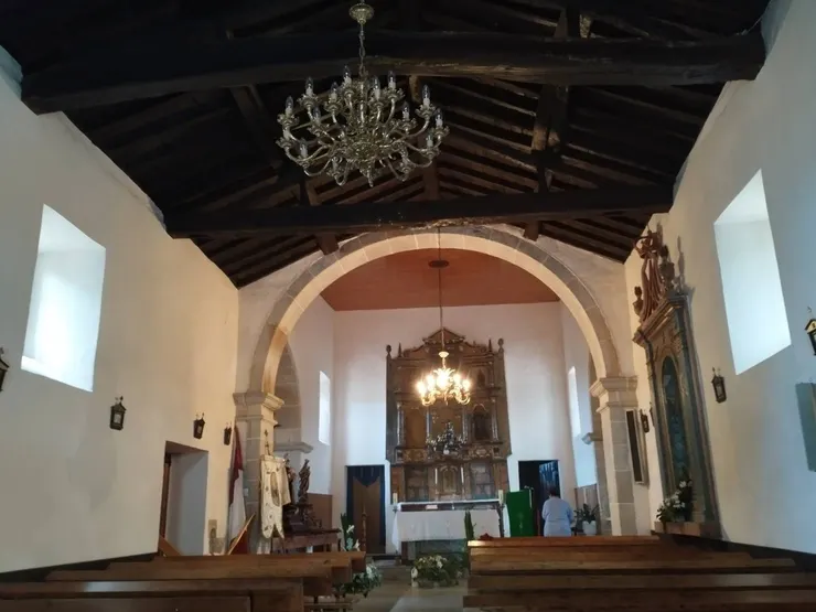 跑完之後,她帶我參觀了 Saint Julian Church