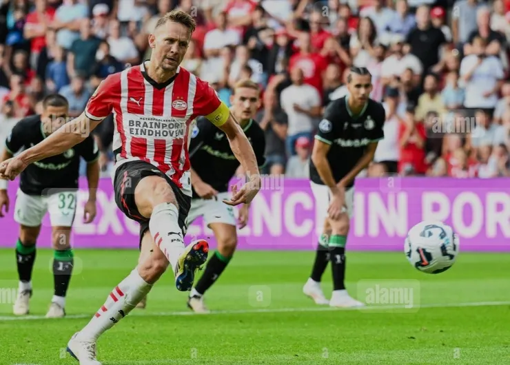 盧克迪莊主射十二碼球入網