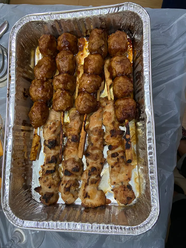 炭烤雞串併雞軟骨雞肉丸串