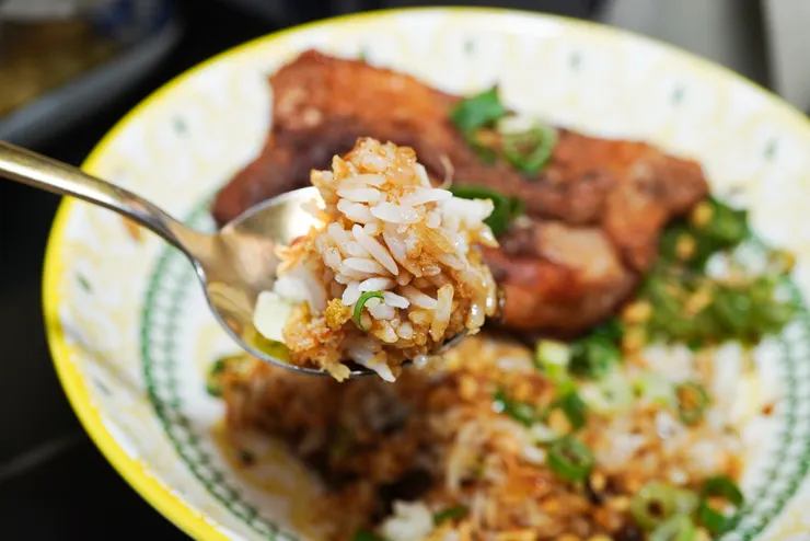 高雄楠梓智勝所香港餐廳:香港簡餐,道地港味一吃就愛上!麻辣肉