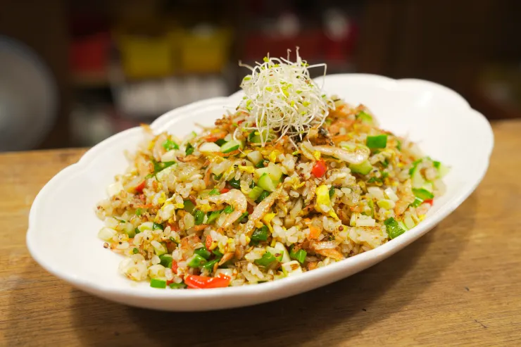 令人驚豔的櫻花蝦蛋炒飯。（攝影／曾耀玄）