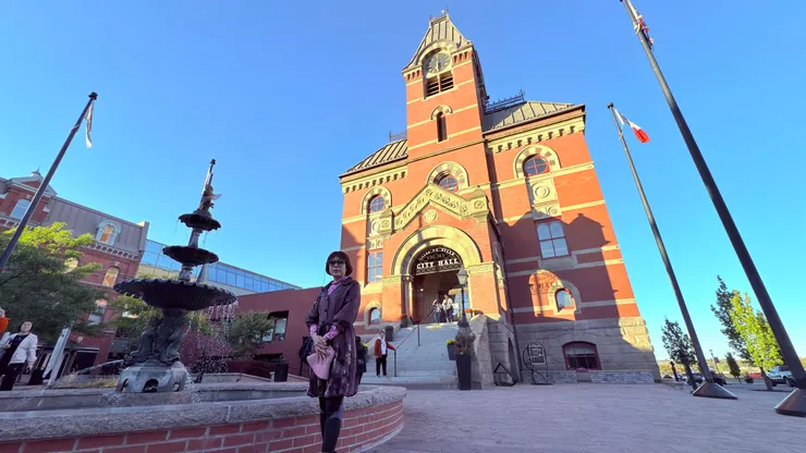 市議會塔樓的鐘來自從英國