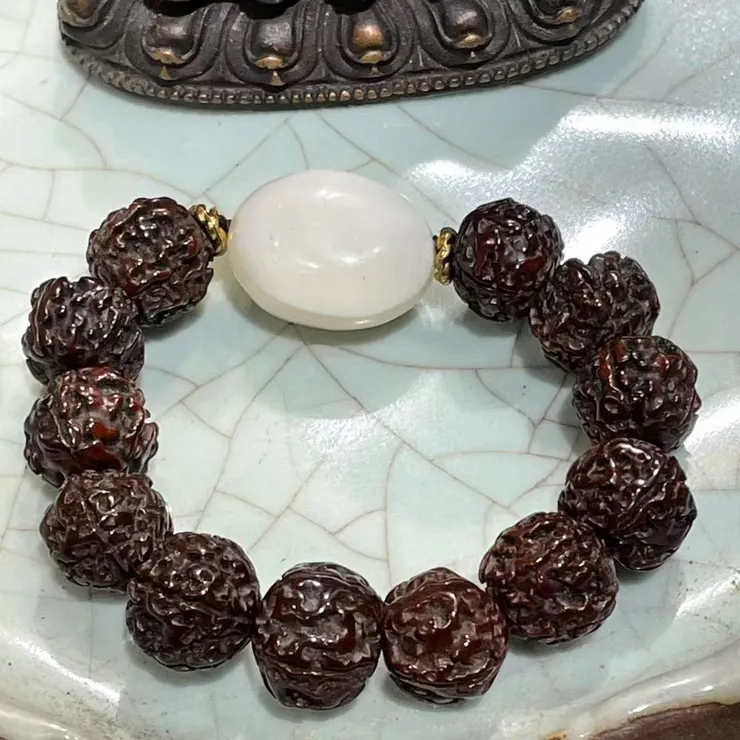 二眼老天珠白瑪瑙配老金剛菩提
