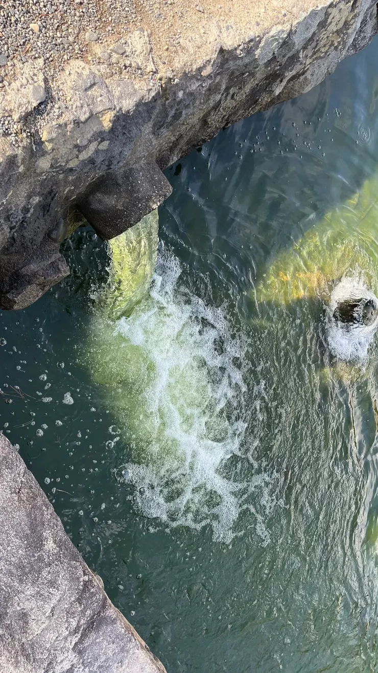 一般深度約為1.5-2.5公尺。