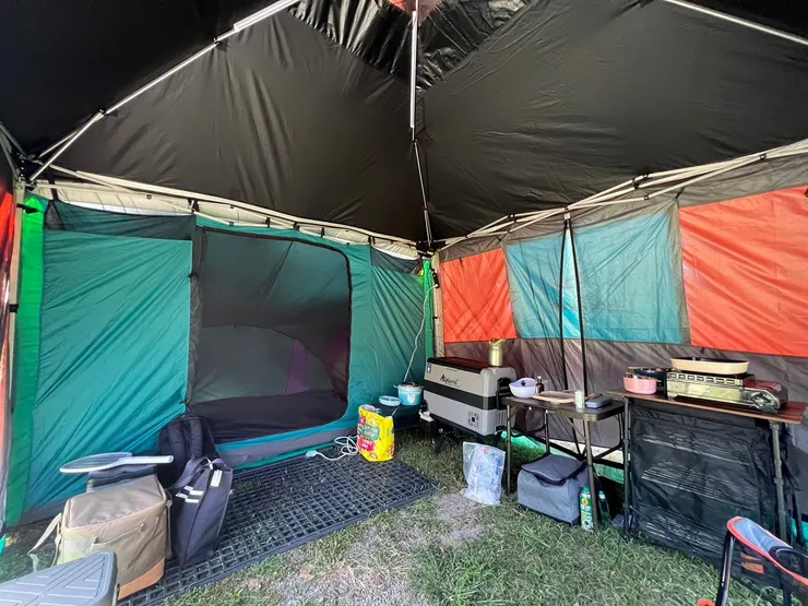 這次帳篷內的樣子