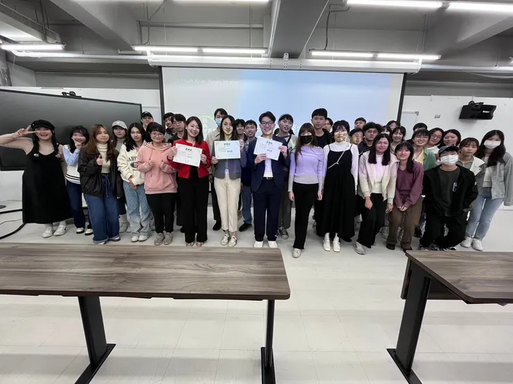 德商拜耳藥廠職務分享｜講師 黃子庭Zoe /李儀 Catherine /陳聖元 Alvin