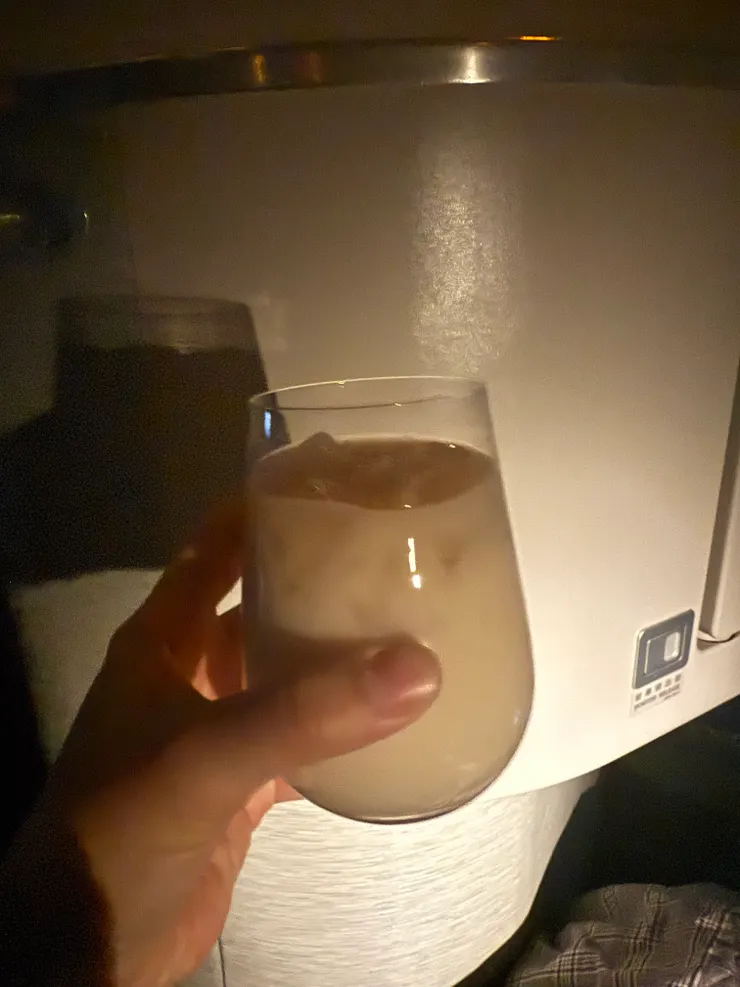 伯爵拿鐵，我喝了好幾杯，清爽無糖、我很喜歡！