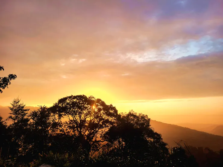 民宿春天的夕照（每次造訪都有不同的收獲） 