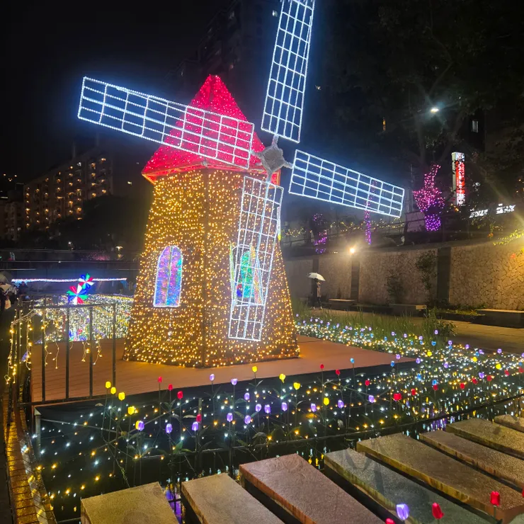 終於將千年樹妖關入塔裡 ，偶而才能出來放風