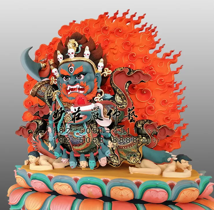 銅雕瑪哈嘎拉塑像右側照