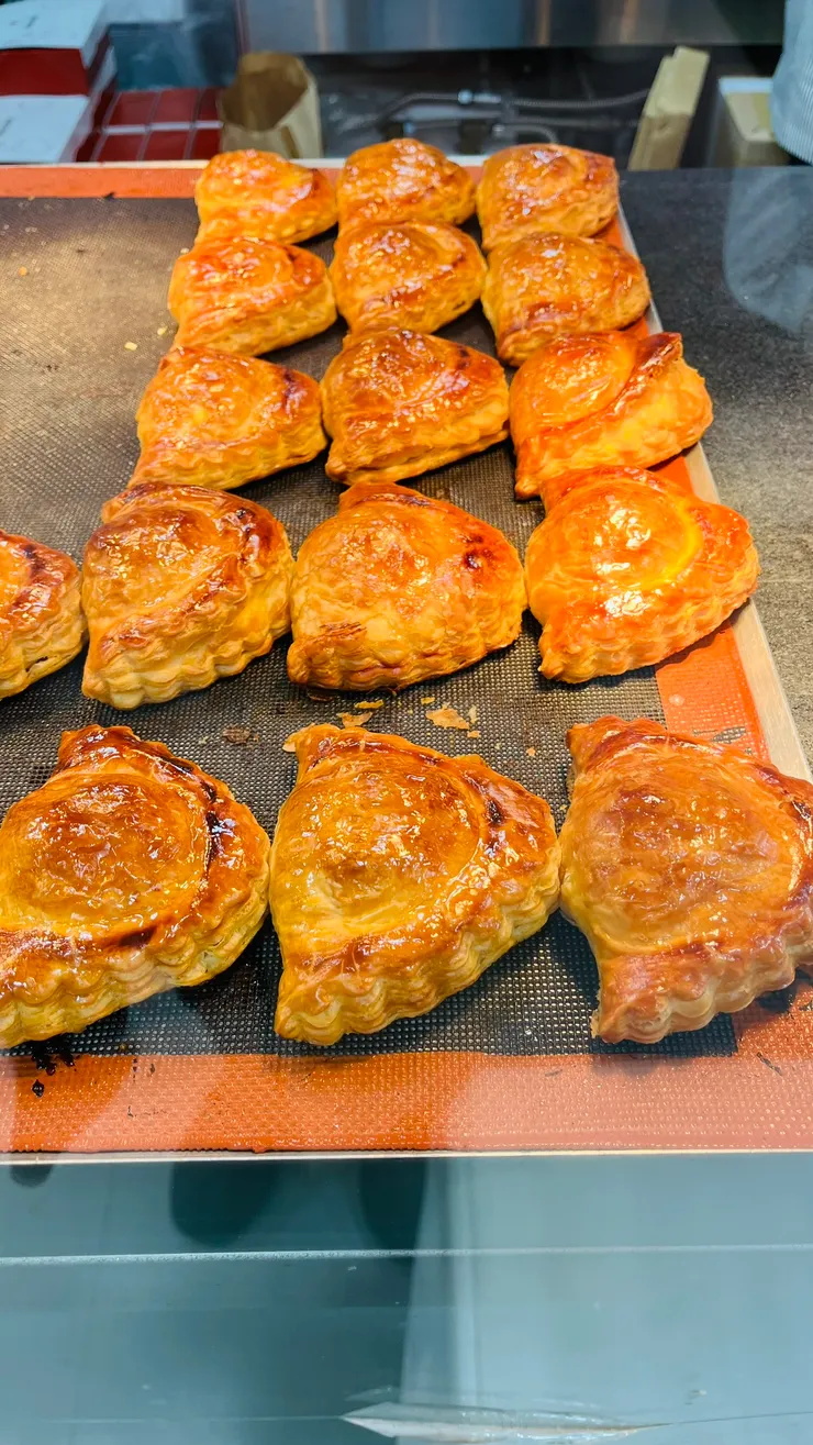 經過看到這景象，實在很難不買吧。