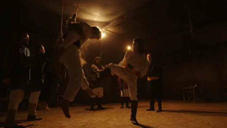 你這個背骨仔不配做我哥哥！