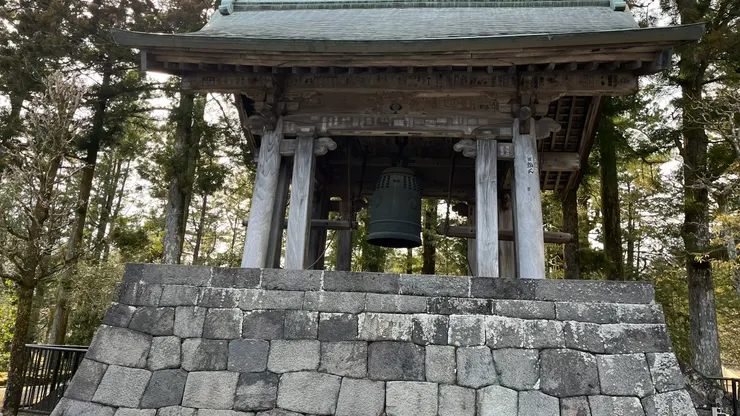 雖然看不到，還是能想像鐘聲。