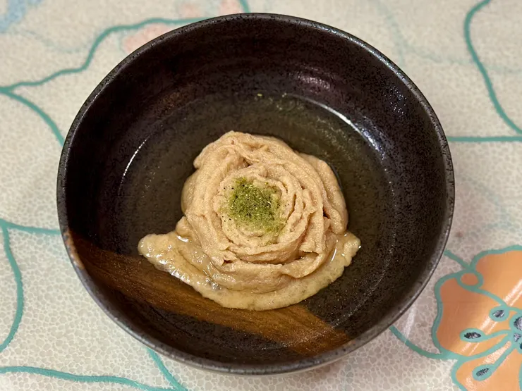 加熱後再配山椒粉，兩種風味都好吃！