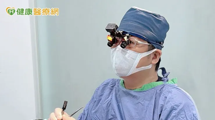 對抗歲月痕跡，擁有逆齡樣貌，全層次結構式拉皮亦可納入臉部老化的治療評估選項之一