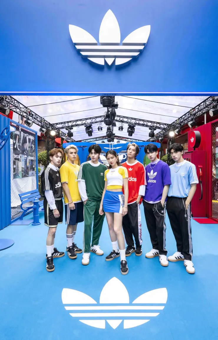 adidas Originals原創大使9m88及潮流大使Ozone搶先體驗「三葉草復古玩色街區」。（圖／adidas Originals提供）