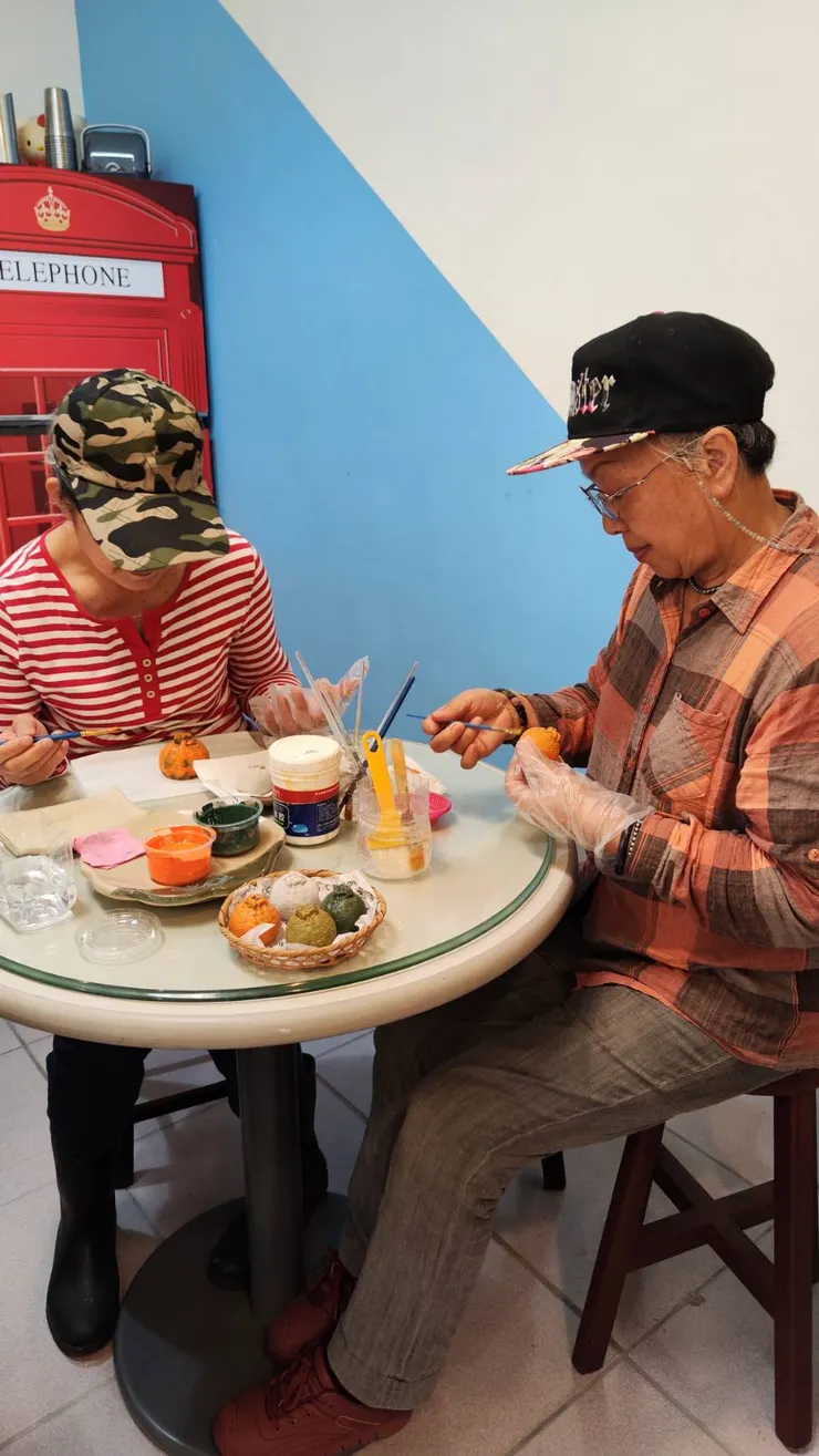 彩繪裡的峨眉記憶