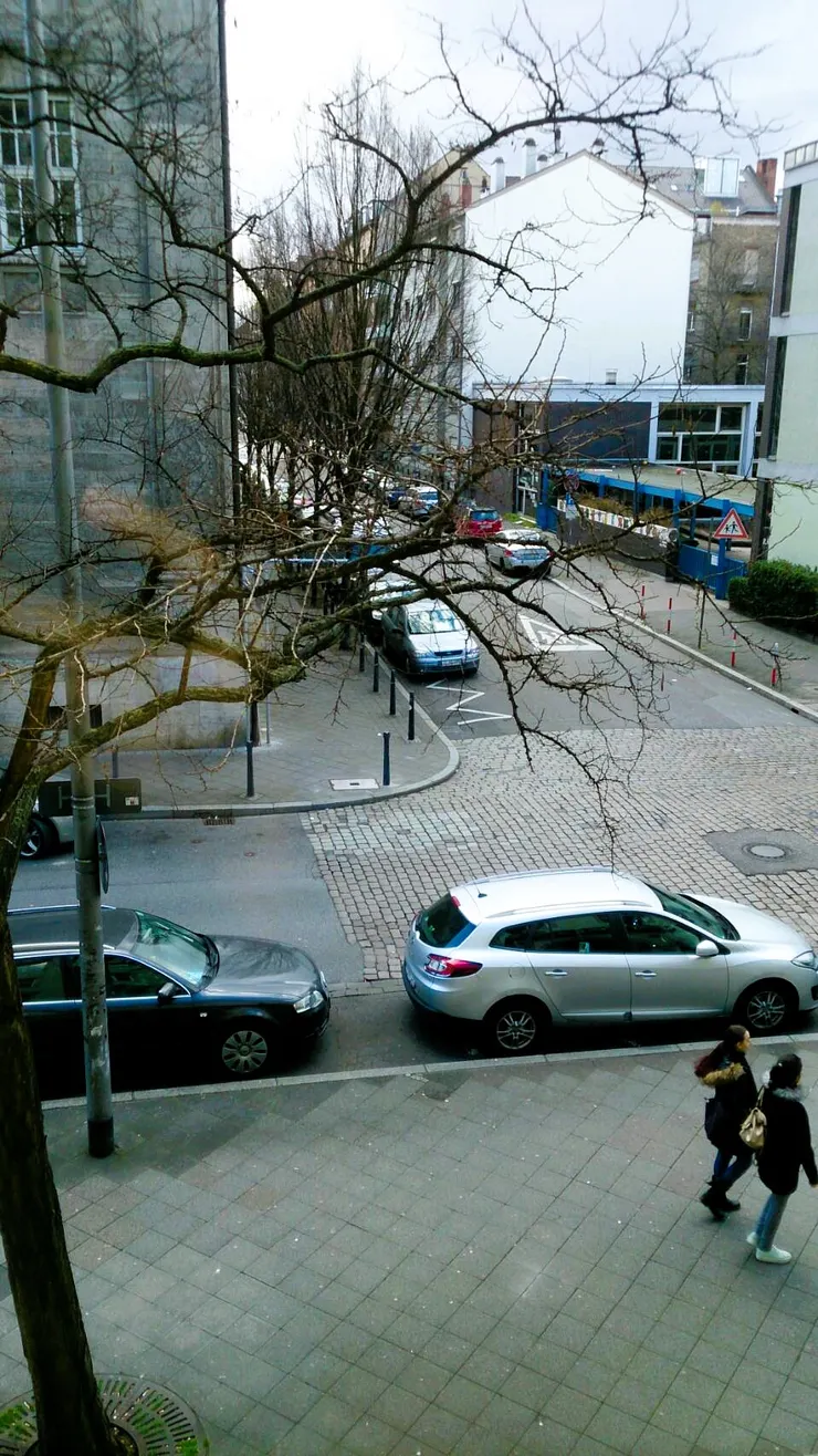 學校琴房看出去的街景