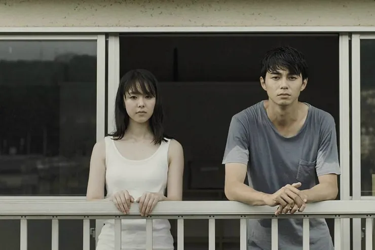 《睡著也好醒來也罷》（濱口竜介，2018）