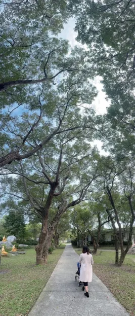 佛館整個園區環境都在呈現四給的精神